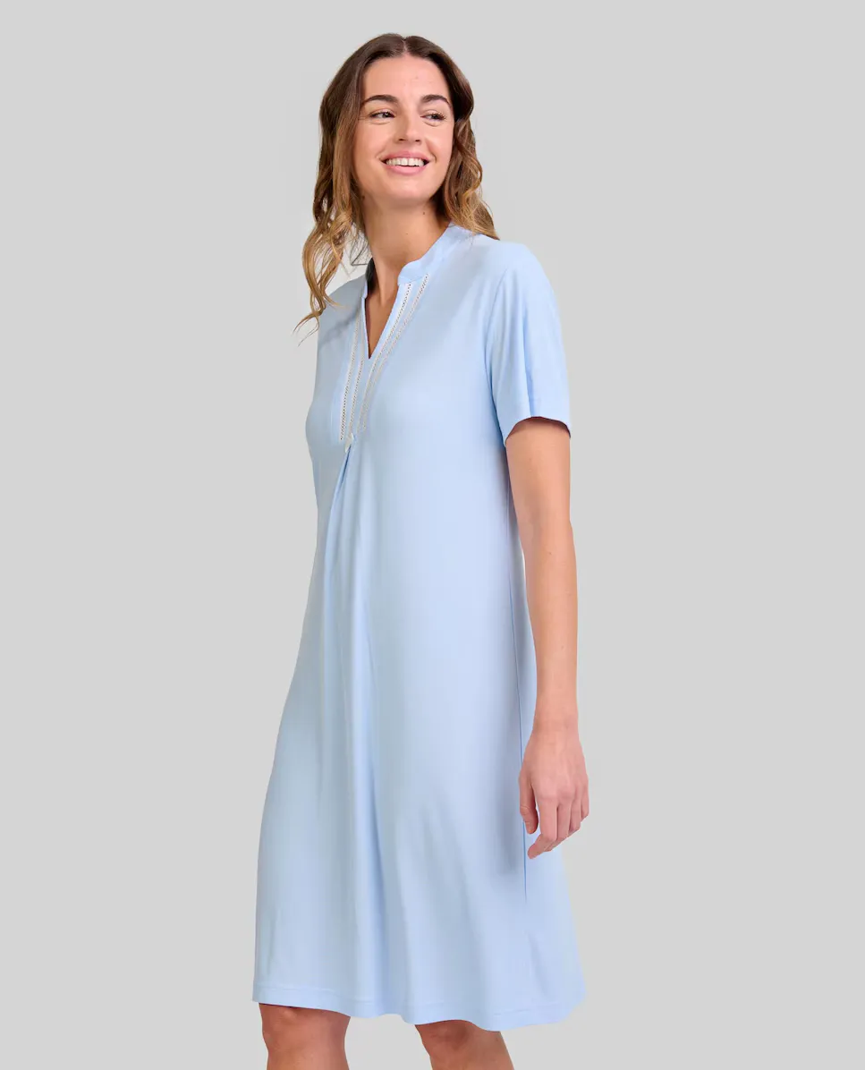 Женская ночная рубашка с коротким рукавом из канеле Lohe, светло-голубой
Женская ночная рубашка с коротким рукавом из канеле Lohe, светло-голубой