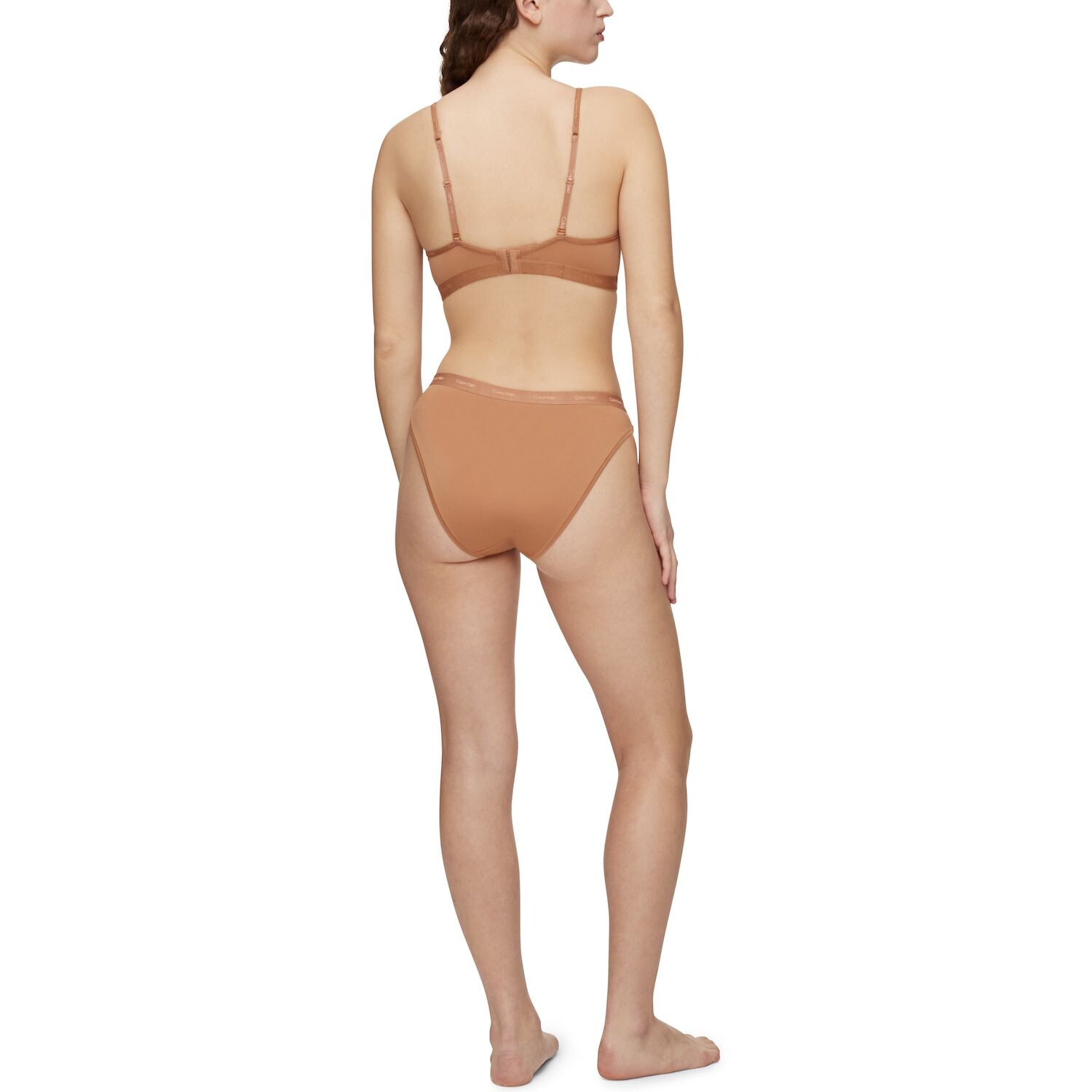 Женский бюстгальтер без косточек Calvin Klein Form to Body на легкой подкладке QF6758 Calvin Klein
Женский бюстгальтер без косточек Calvin Klein Form to Body на легкой подкладке QF6758 Calvin Klein