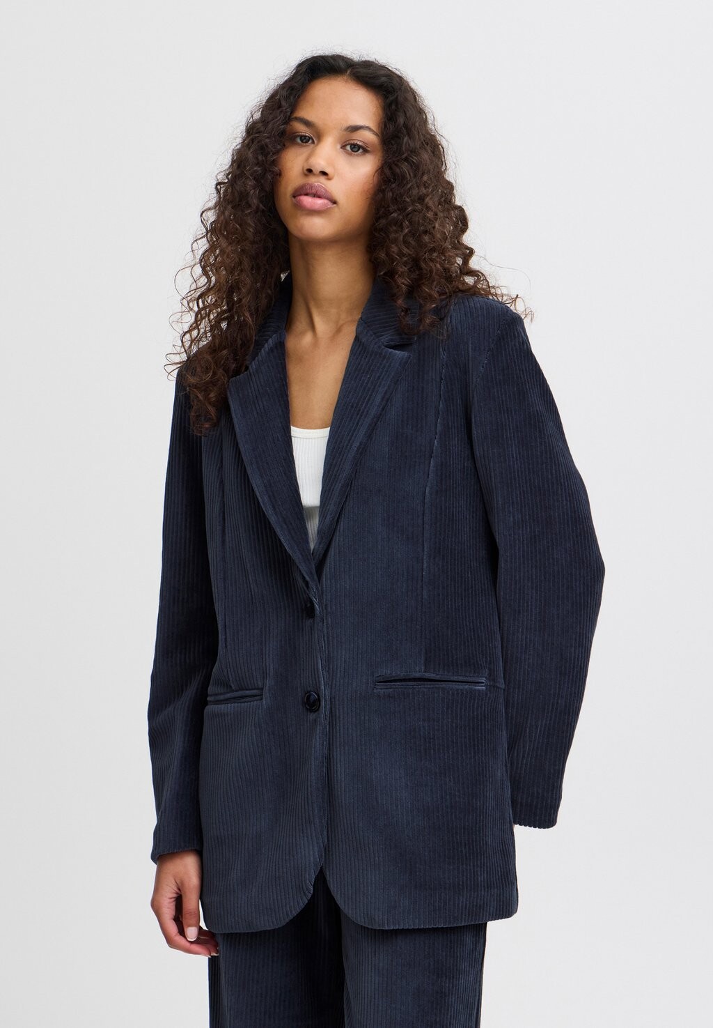 Короткое пальто TAMARA ICHI, темно-синий
Короткое пальто TAMARA ICHI, темно-синий