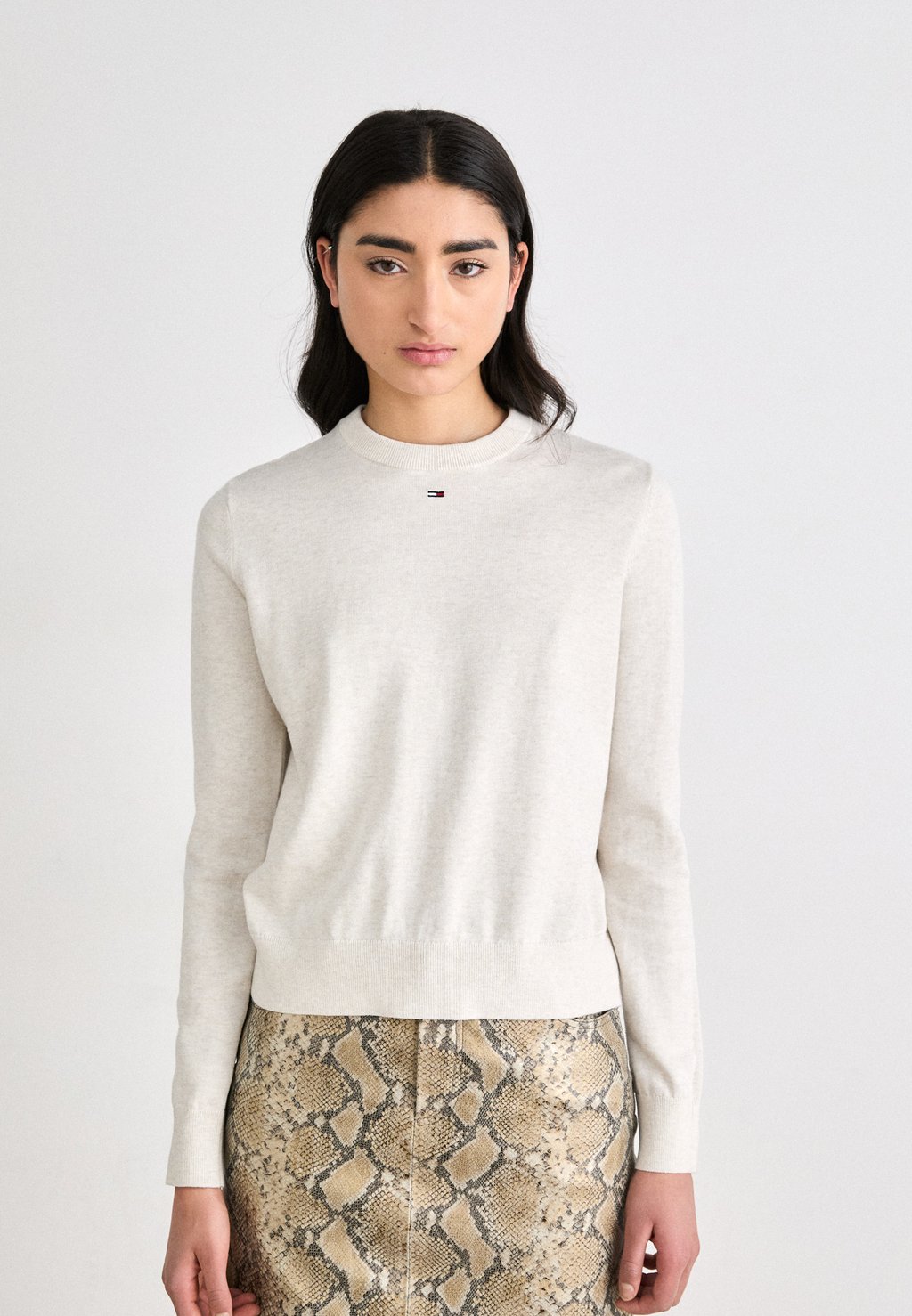 Джемпер ESSENTIAL CREW Tommy Jeans, бежевый
Джемпер ESSENTIAL CREW Tommy Jeans, бежевый