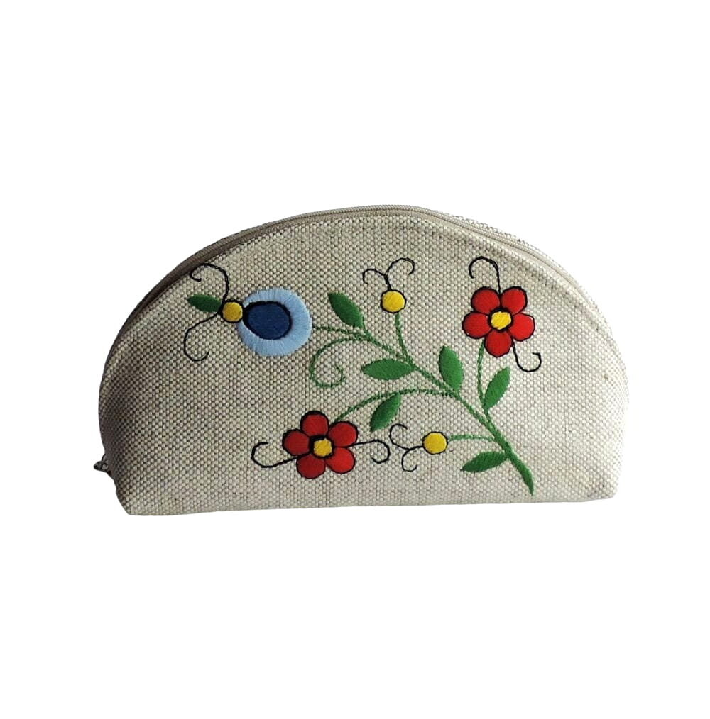 Льняная народная косметичка - кашубская вышивка ручной работы Artfolk, цвет разноцветный
Льняная народная косметичка - кашубская вышивка ручной работы Artfolk, цвет разноцветный