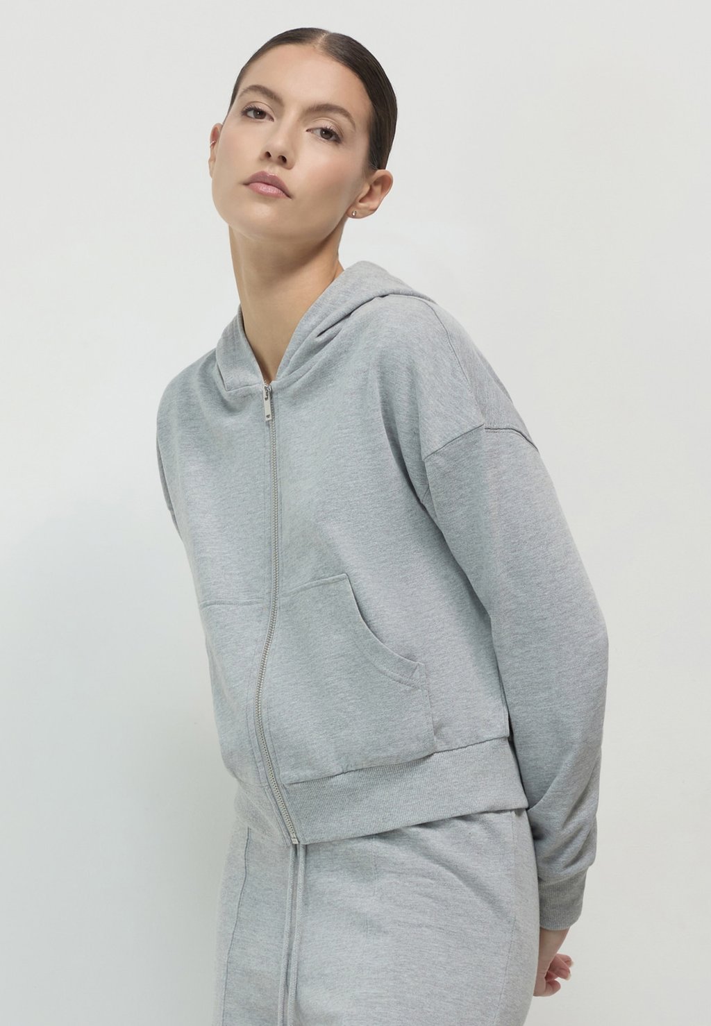 Толстовка на молнии Calliope, серый
Толстовка на молнии Calliope, серый