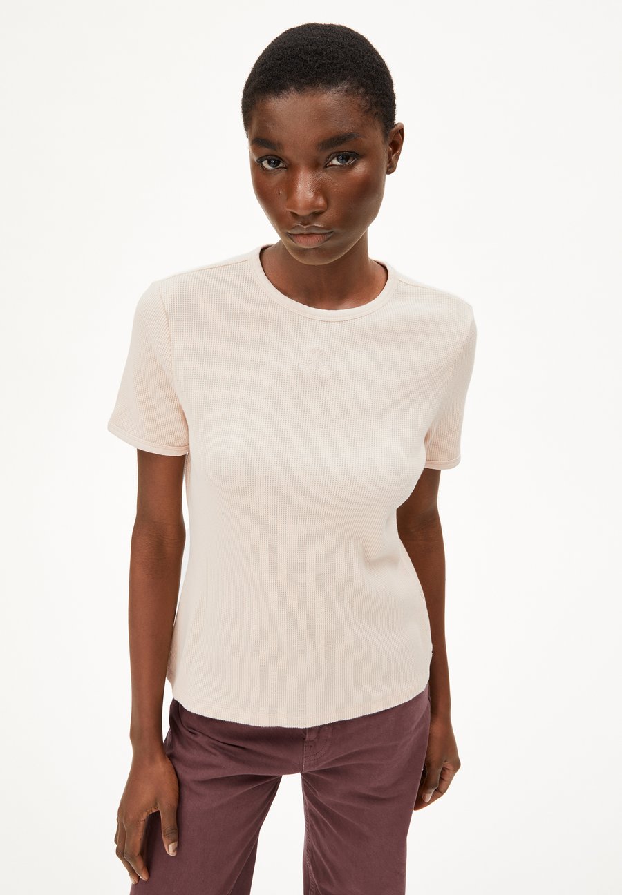 Футболка ARMEDANGELS WALINAA, Pale Peach/Beige, Оранжевый, Футболка ARMEDANGELS WALINAA, Pale Peach/Beige
Футболка ARMEDANGELS WALINAA, Pale Peach/Beige, Оранжевый, Футболка ARMEDANGELS WALINAA, Pale Peach/Beige