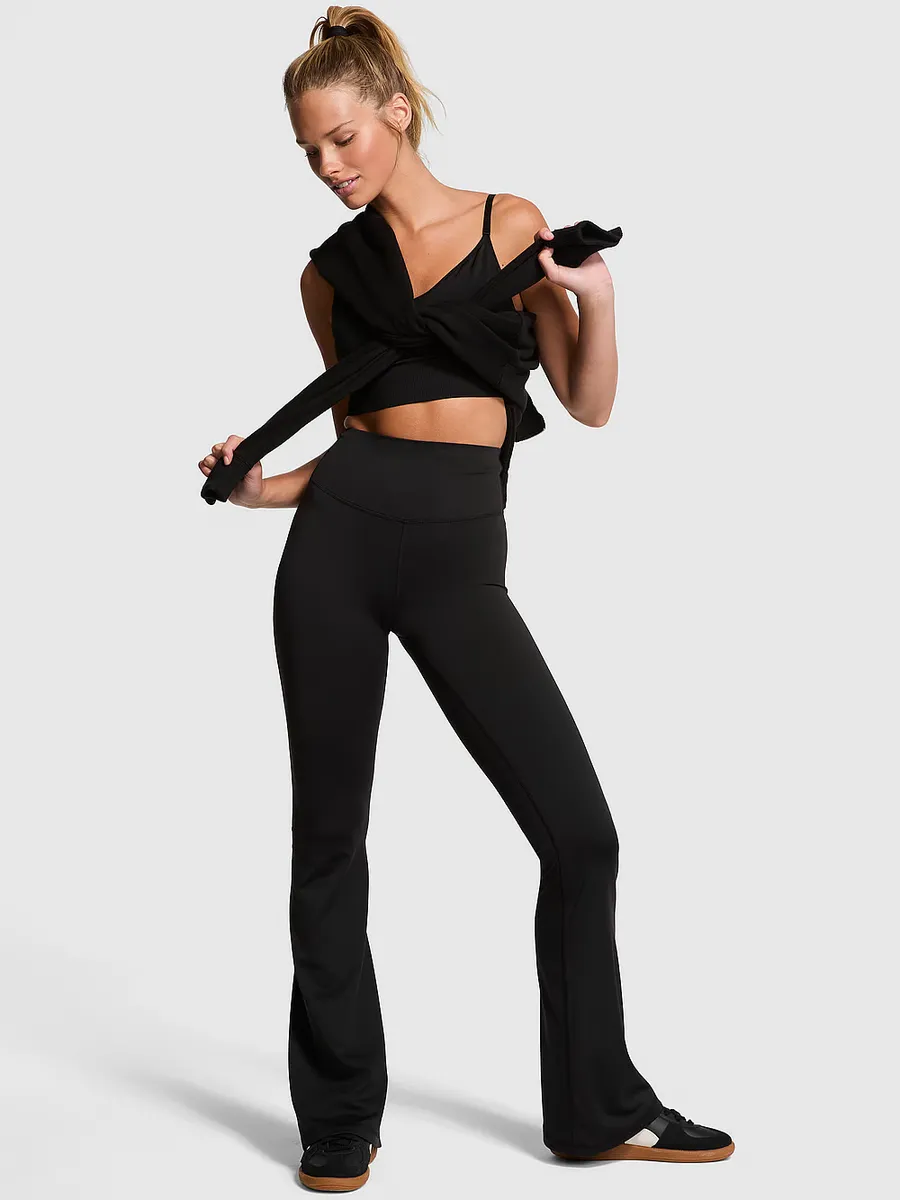 Леггинсы-расклешенные эстафеты Pink, черный
Леггинсы-расклешенные эстафеты Pink, черный