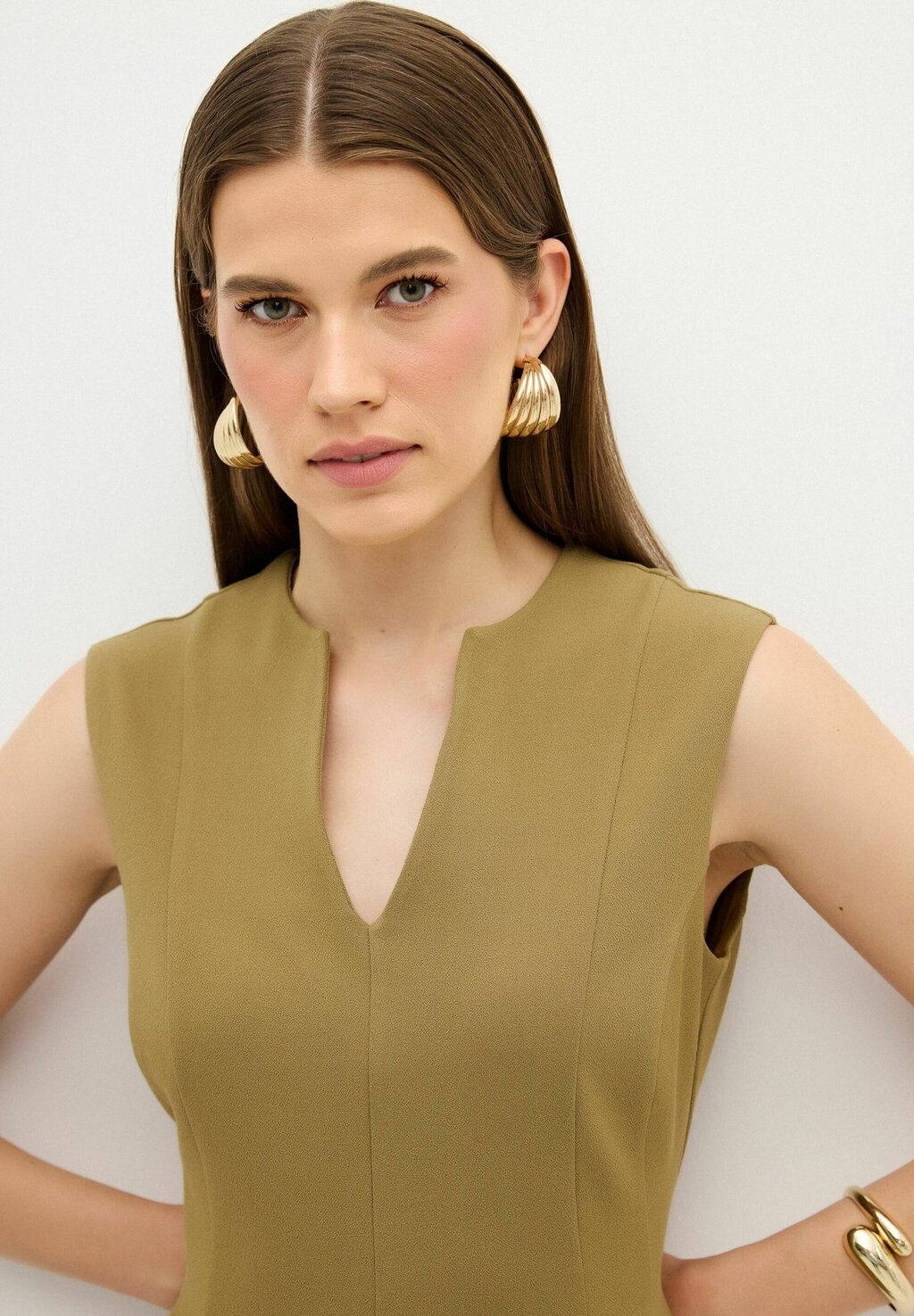 Дневное платье adL, оливковый
Дневное платье adL, оливковый
