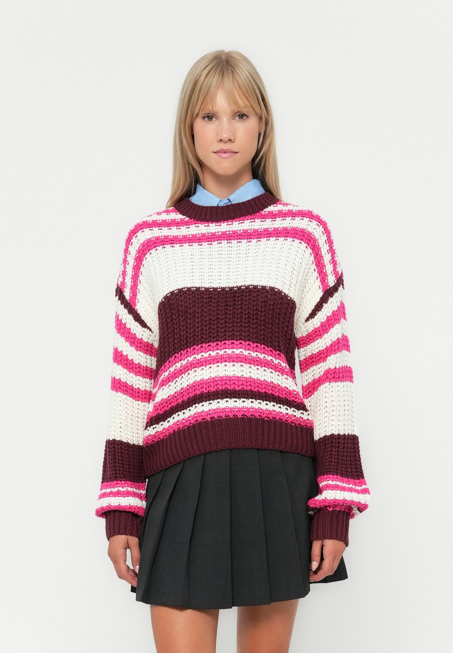 Джемпер Noisy May NMCHARLIE O NECK STRIPE, Windsor Wine/Cloud Dancer/Pink Yarrow/Red
Джемпер Noisy May NMCHARLIE O NECK STRIPE, Windsor Wine/Cloud Dancer/Pink Yarrow/Red