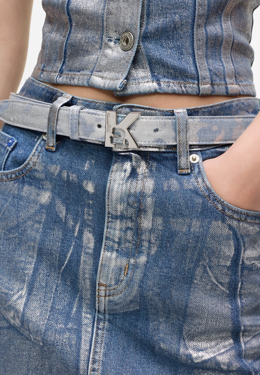 Ремень Karl Lagerfeld Jeans LOGO, Silver-Coloured
Ремень Karl Lagerfeld Jeans LOGO, Silver-Coloured