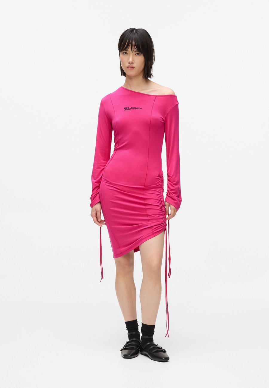 Платье Karl Lagerfeld Jeans OFF SHOULDER, Very Berry/Pink
Платье Karl Lagerfeld Jeans OFF SHOULDER, Very Berry/Pink
