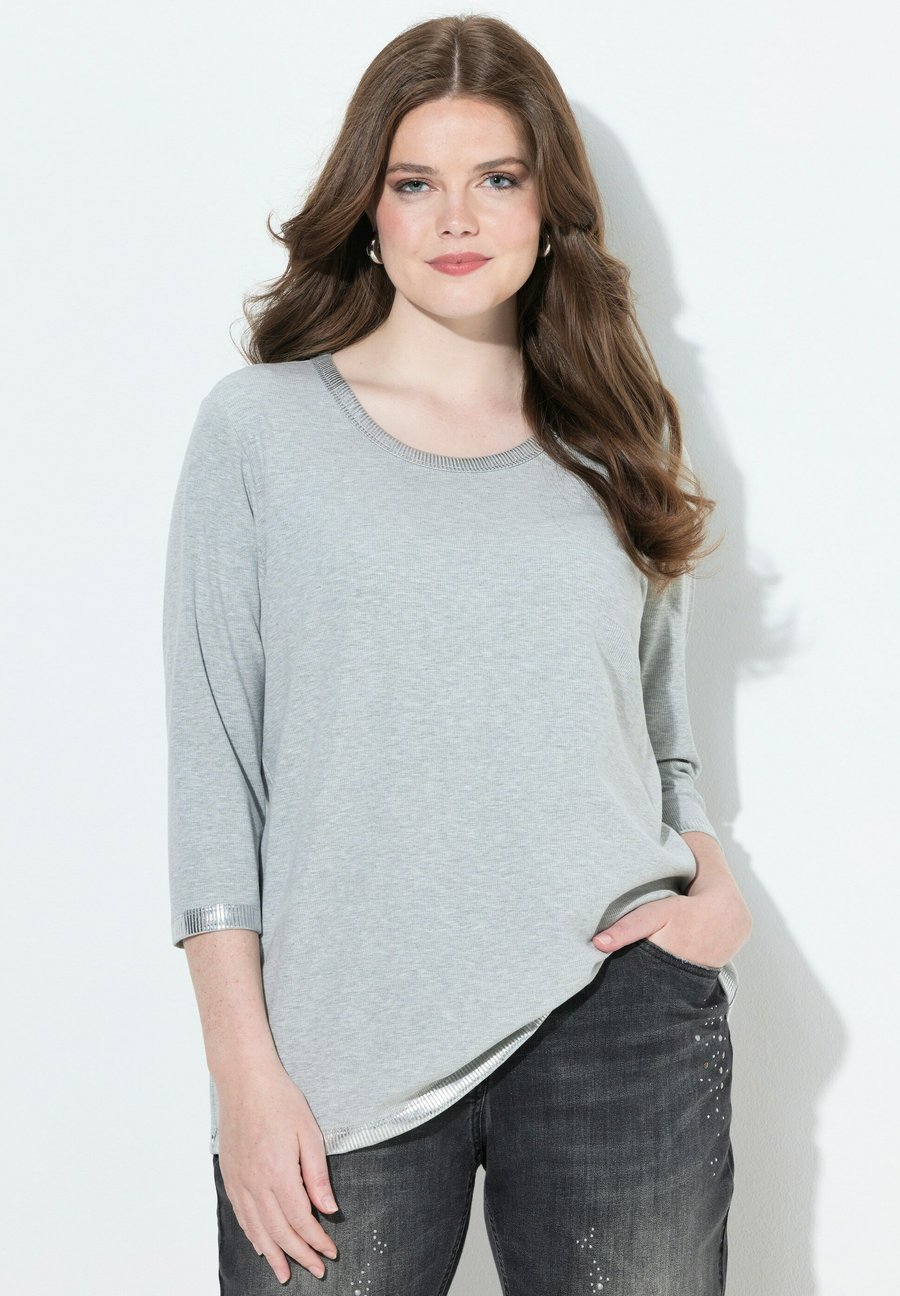 Топ Ulla Popken Long sleeved top, Pale Mottled Grey/Mottled Light Grey
Топ Ulla Popken Long sleeved top, Pale Mottled Grey/Mottled Light Grey
