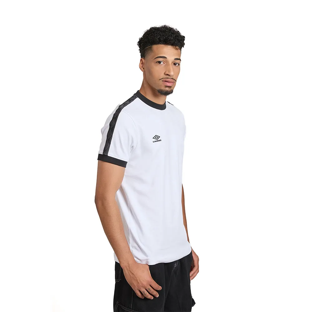 Футболка с коротким рукавом Umbro Taped, белый
Футболка с коротким рукавом Umbro Taped, белый