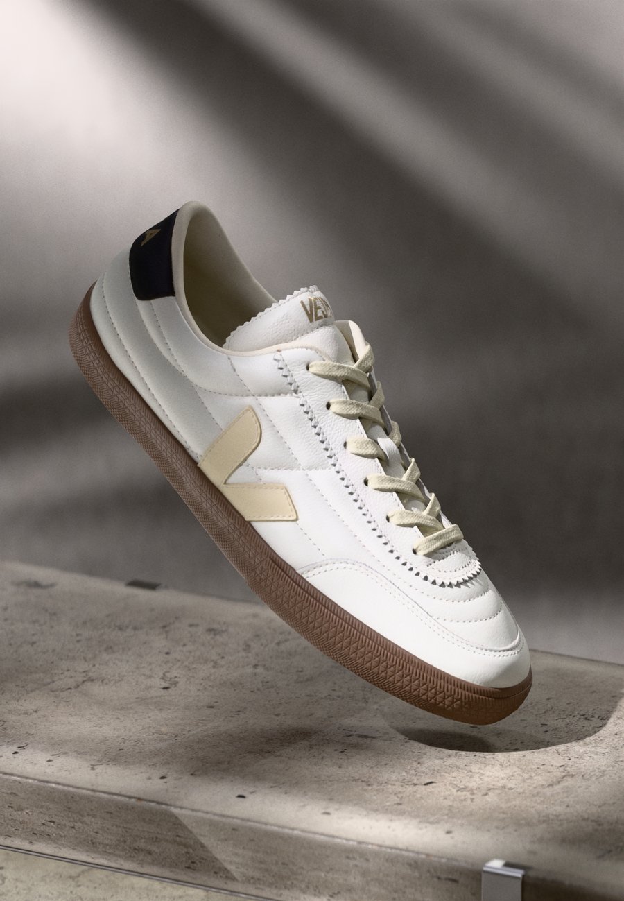 Кроссовки Veja PANENKA, White/Black/Bark/White
Кроссовки Veja PANENKA, White/Black/Bark/White