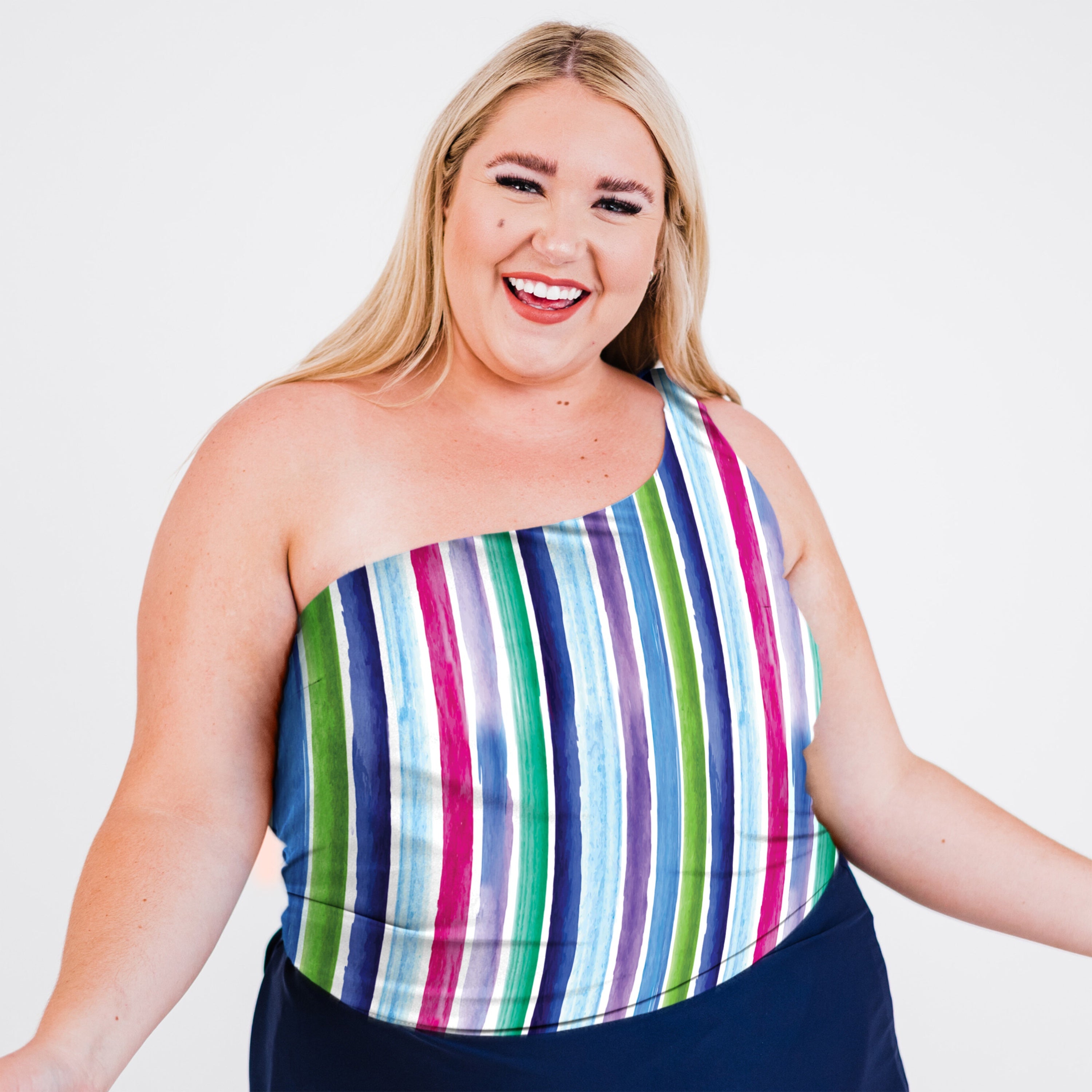 Женский укороченный топ для плавания Layla на одно плечо со встроенным бюстгальтером Calypsa, цвет pool party
Женский укороченный топ для плавания Layla на одно плечо со встроенным бюстгальтером Calypsa, цвет pool party