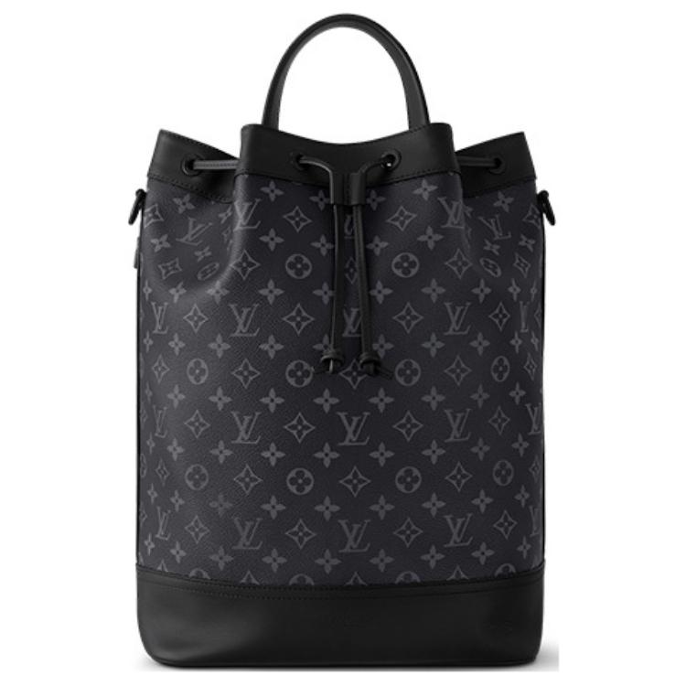 LOUIS VUITTON Кожаная сумка через плечо с аппликацией
LOUIS VUITTON Кожаная сумка через плечо с аппликацией