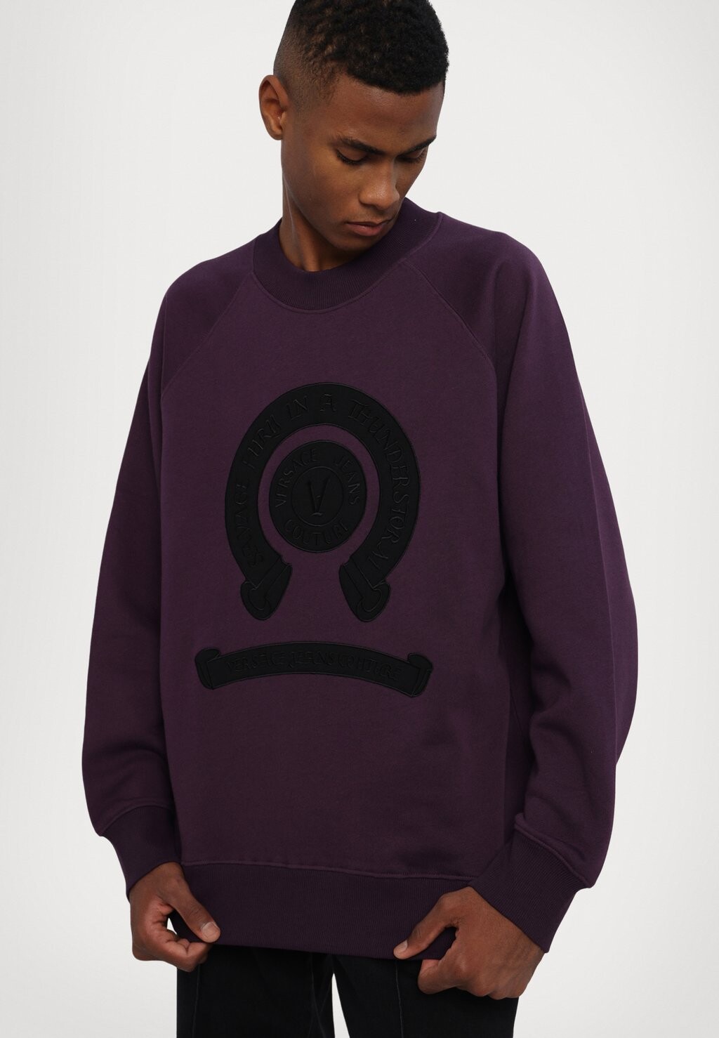 Толстовка BANNER V-EMBLEM Versace Jeans Couture, бордовый
Толстовка BANNER V-EMBLEM Versace Jeans Couture, бордовый