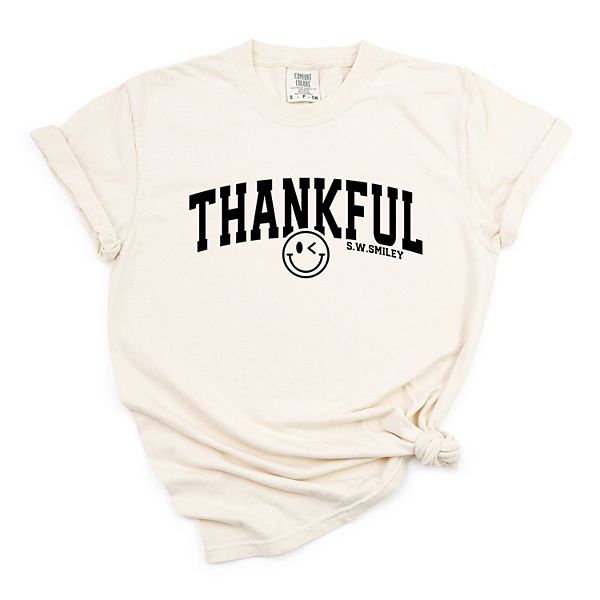 SWSmiley thankful varsity arched - женская футболка с принтом Simply Sage Market, Ivory
SWSmiley thankful varsity arched - женская футболка с принтом Simply Sage Market, Ivory