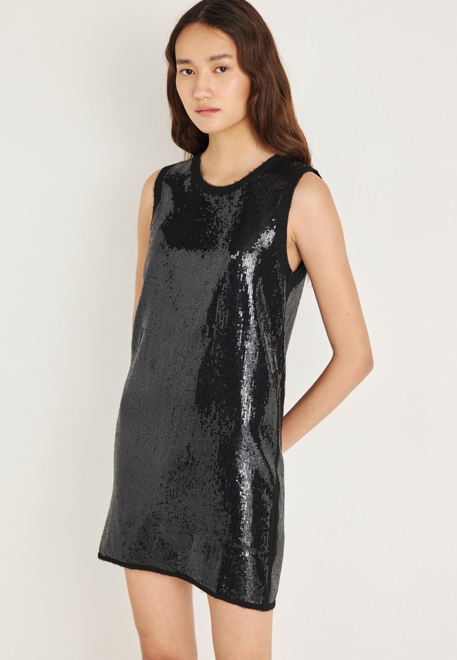 Платье Pepe Jeans ELAINE DRESS, Black
Платье Pepe Jeans ELAINE DRESS, Black