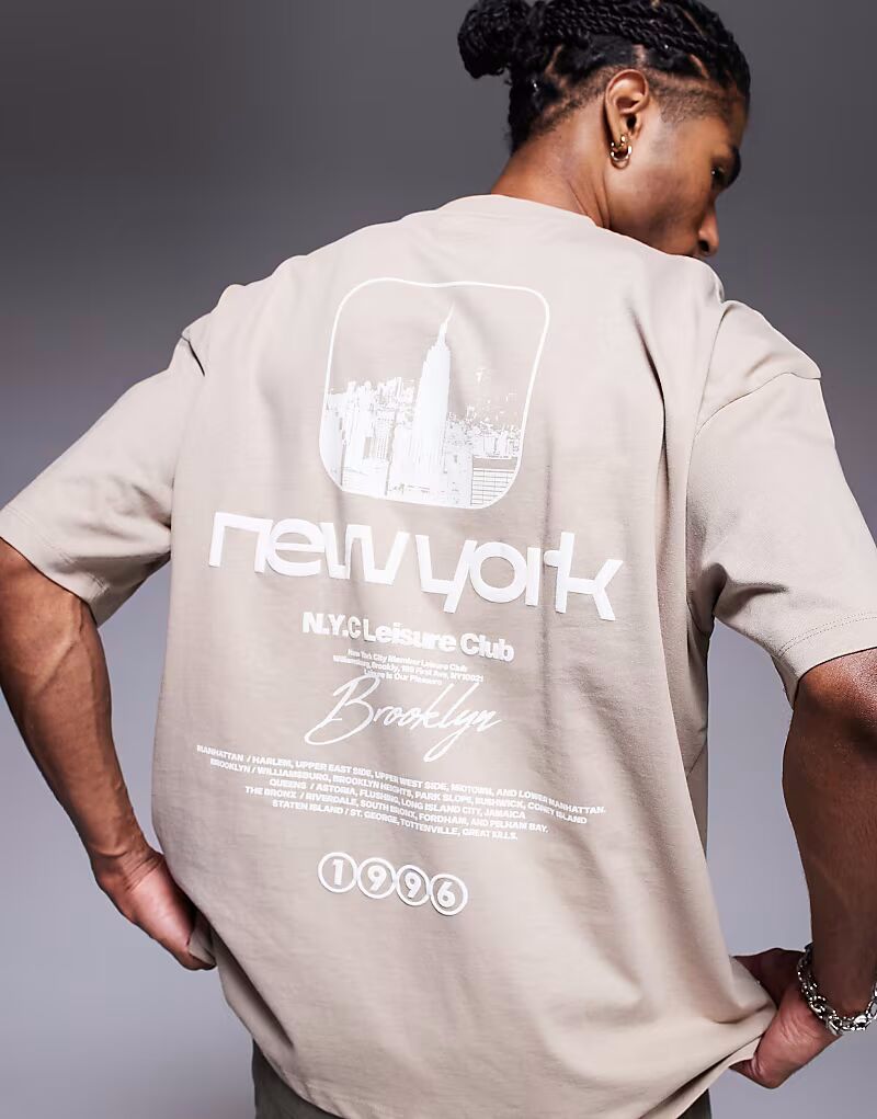 Футболка свободного кроя ASOS DESIGN бежевого цвета с принтом Нью-Йорка
Футболка свободного кроя ASOS DESIGN бежевого цвета с принтом Нью-Йорка