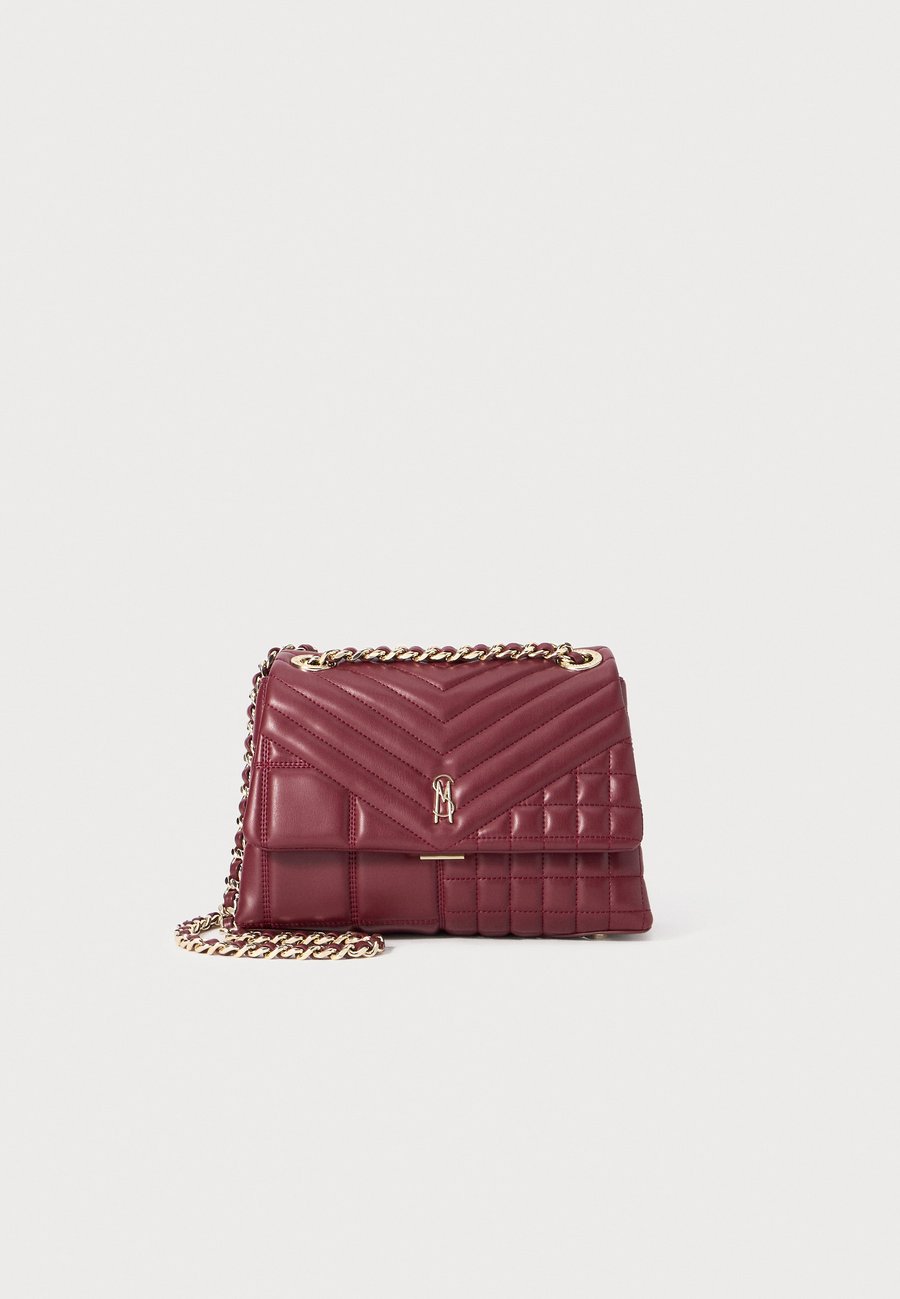 Сумка кросс-боди Steve Madden Cross body bag, Wine/Bordeaux
Сумка кросс-боди Steve Madden Cross body bag, Wine/Bordeaux