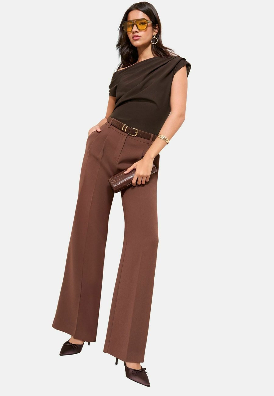 Блуза Friends Like These REGULAR FIT DRAPED , Brown
Блуза Friends Like These REGULAR FIT DRAPED , Brown