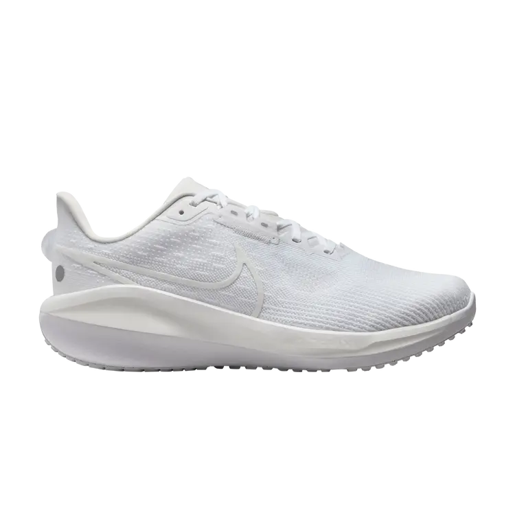 Кроссовки Nike Air Zoom Vomero 17 Extra Wide, белый
Кроссовки Nike Air Zoom Vomero 17 Extra Wide, белый