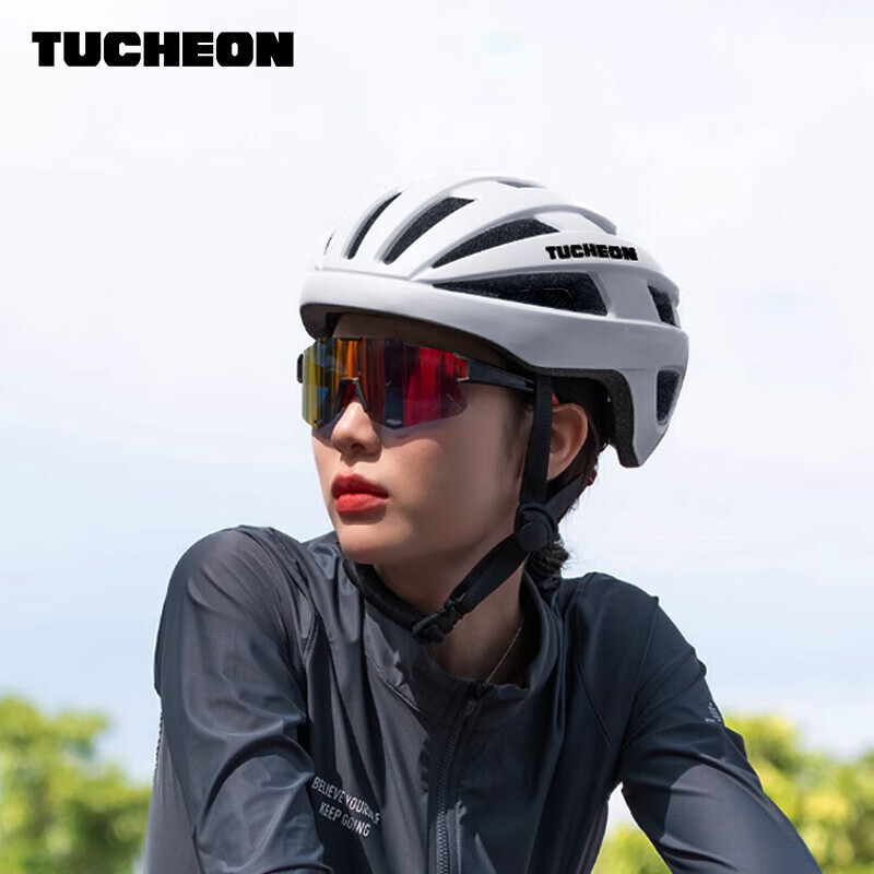 Велосипедный шлем Oousen, дорожный горный велосипед, женский и мужской ветрозащитный пневматический задний фонарь, защитная шапка, оборудование
Велосипедный шлем Oousen, дорожный горный велосипед, женский и мужской ветрозащитный пневматический задний фонарь, защитная шапка, оборудование