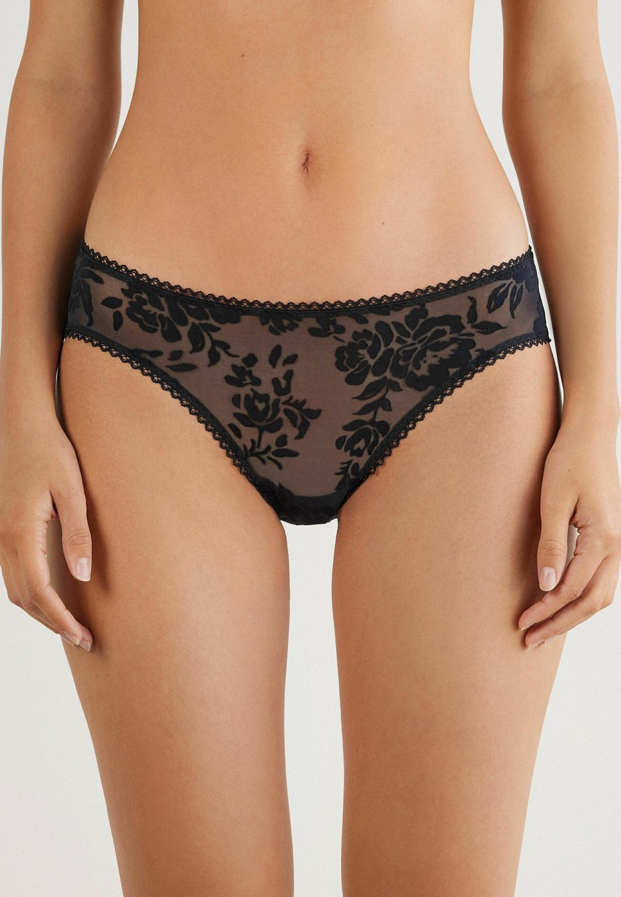 Брифы Intimissimi Briefs, Black
Брифы Intimissimi Briefs, Black
