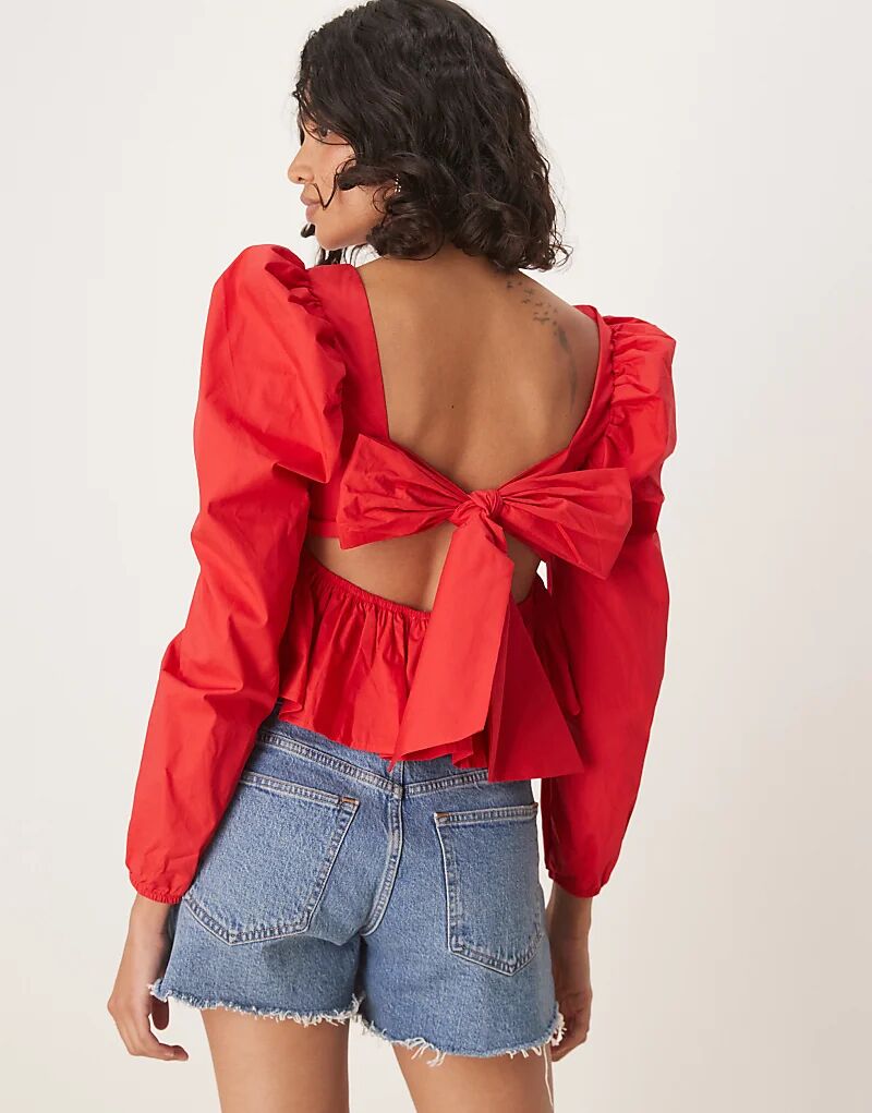 Коллектив The Label, красный топ с баской и завязками на спине
Коллектив The Label, красный топ с баской и завязками на спине