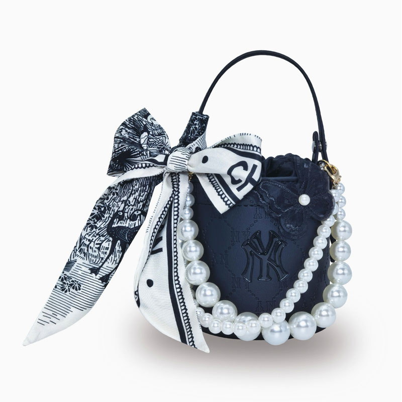 MLB Лента сумочка, Pearlescent Princess Diana Style
MLB Лента сумочка, Pearlescent Princess Diana Style