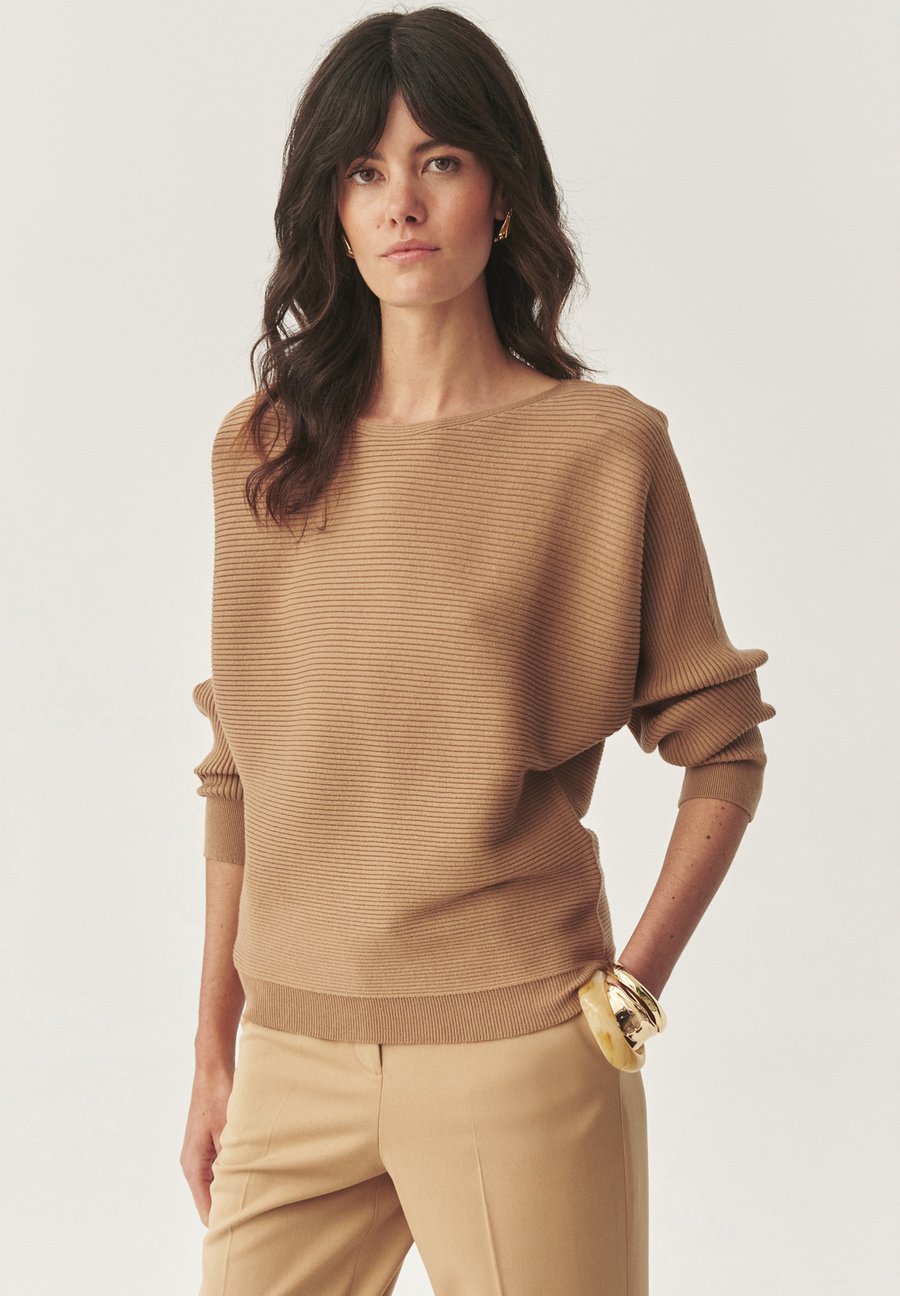 Джемпер TATUUM Jumper, Light Camel/Camel
Джемпер TATUUM Jumper, Light Camel/Camel
