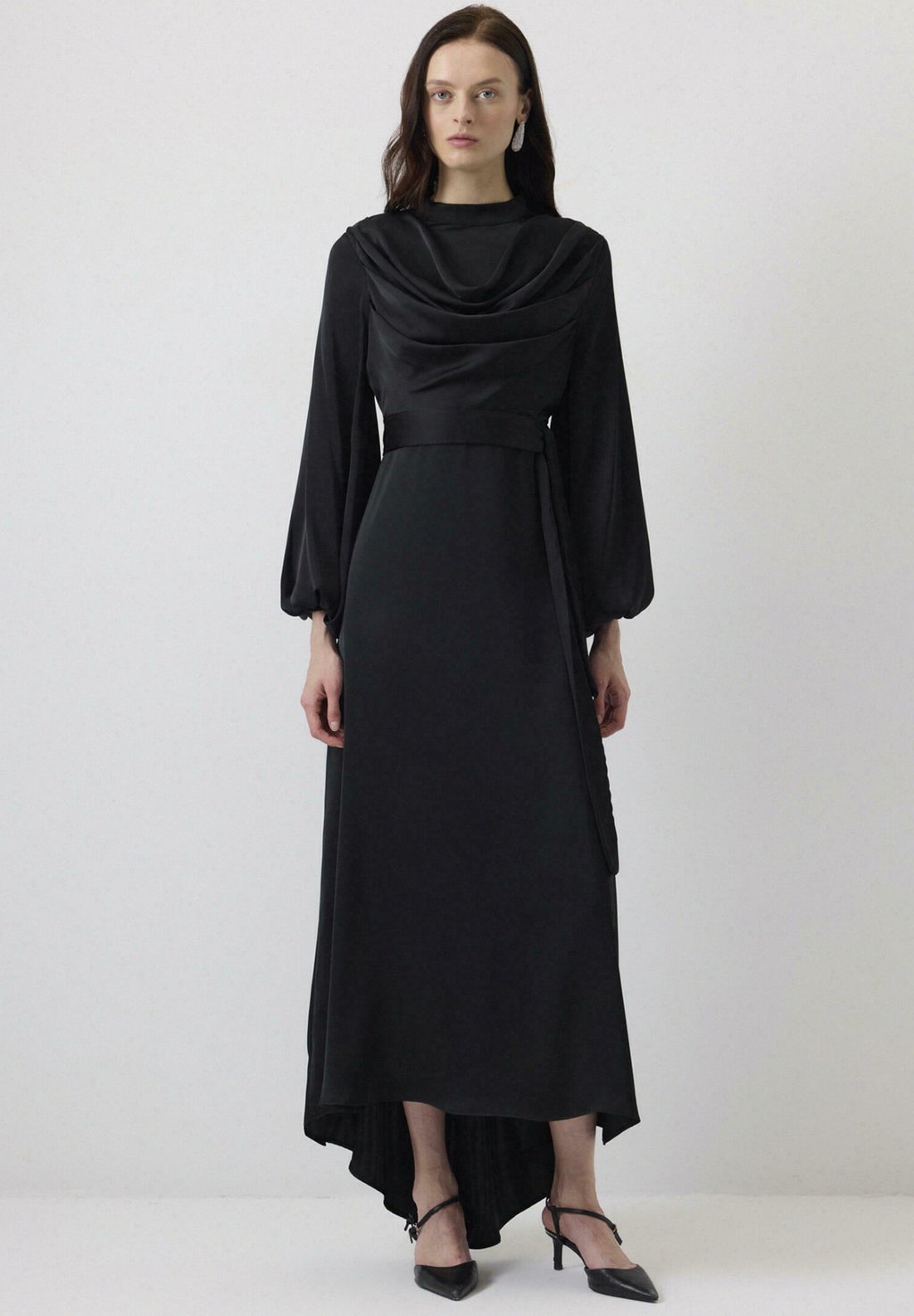 Платье макси Touché Privé, черный 
Платье макси Touché Privé, черный