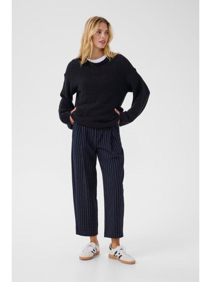 Свободный вязаный свитер SpencerPW темно-синего цвета PART TWO
Свободный вязаный свитер SpencerPW темно-синего цвета PART TWO