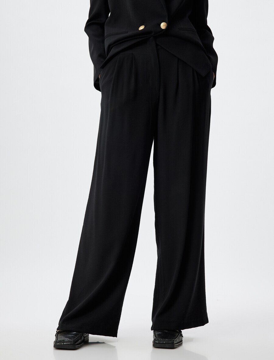 Брюки со складками спереди Koton Wide leg Pleat-Front Pants, черный
Брюки со складками спереди Koton Wide leg Pleat-Front Pants, черный