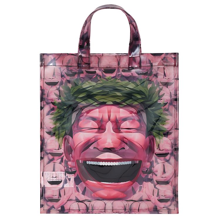 CDG Play Полиуретановая сумка-шоппер унисекс цвета сакуры
CDG Play Полиуретановая сумка-шоппер унисекс цвета сакуры