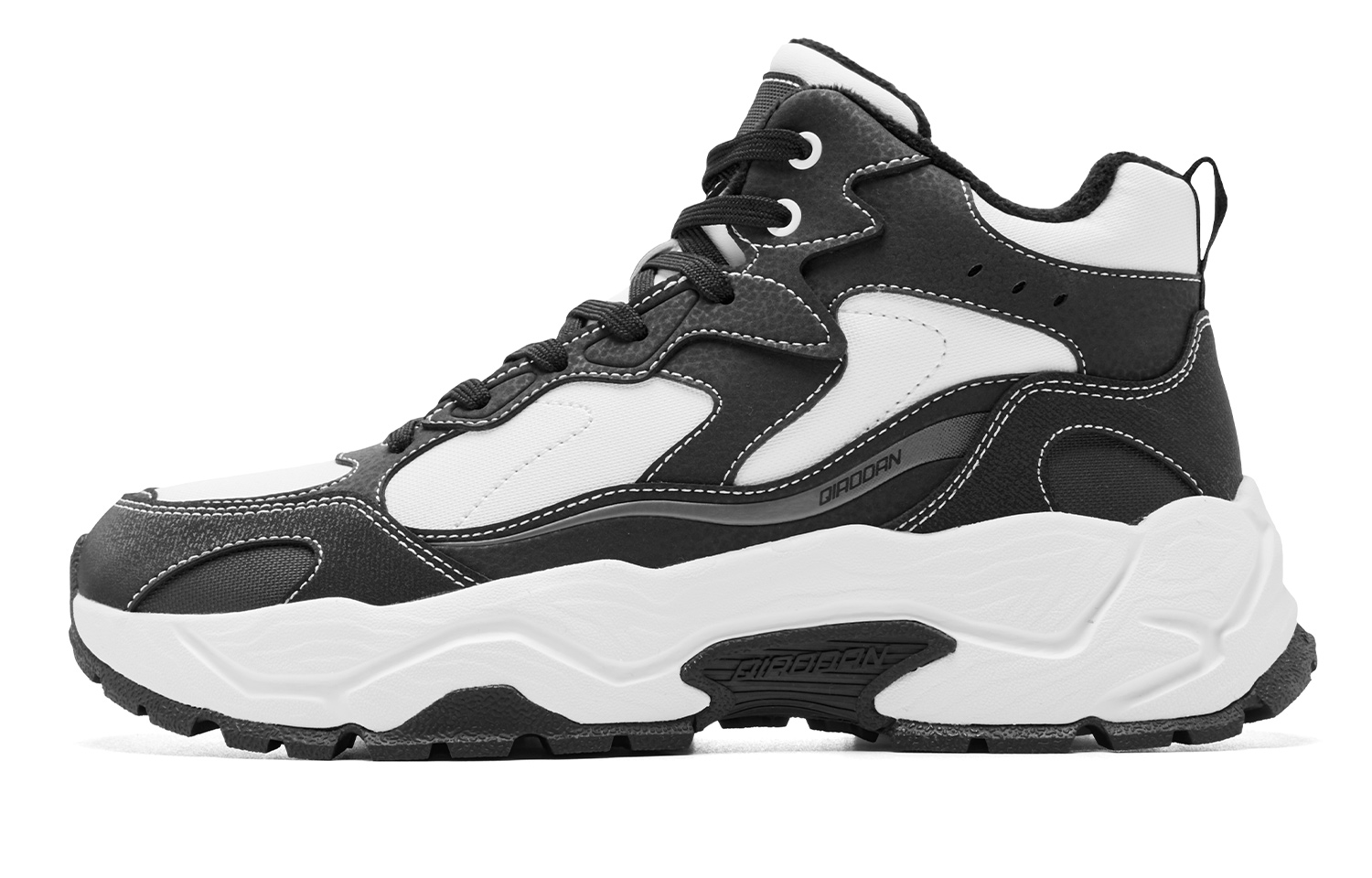 QIAODAN Повседневные туфли мужские высокие, черные/белые Jordan
QIAODAN Повседневные туфли мужские высокие, черные/белые Jordan