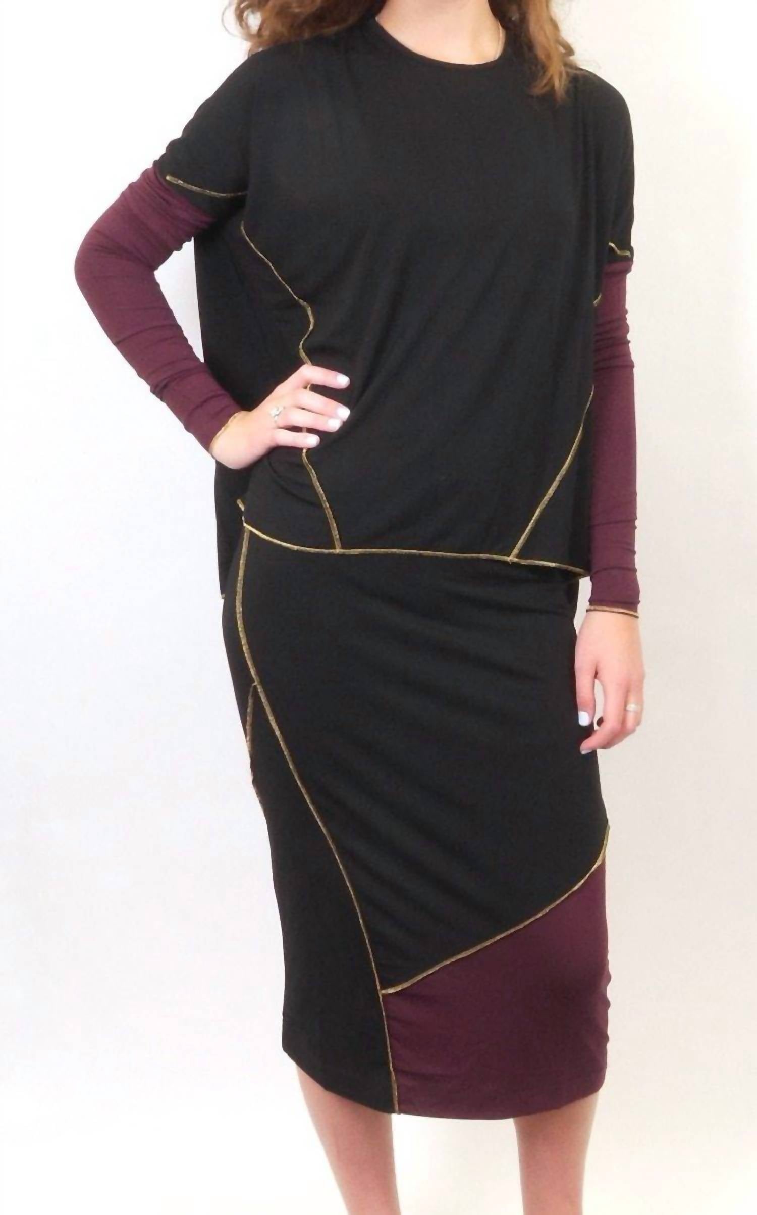 Юбка Etsu черного/винного цвета Mikah
Юбка Etsu черного/винного цвета Mikah