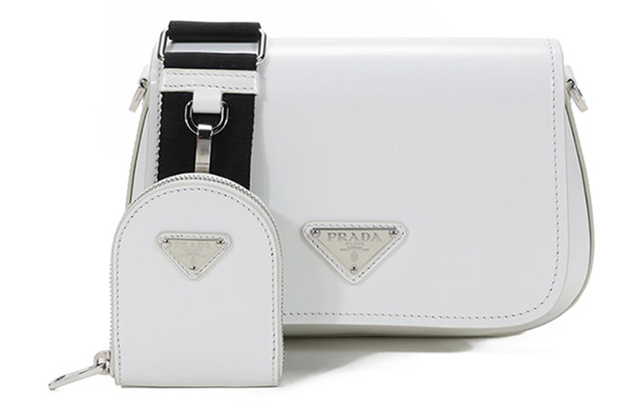 Кожаная белая сумка через плечо PRADA
Кожаная белая сумка через плечо PRADA