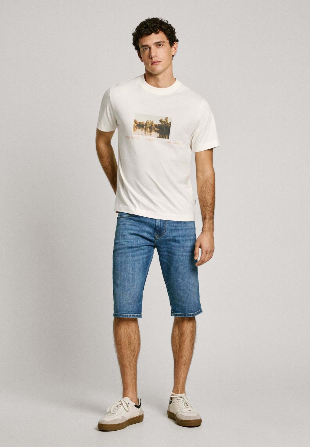 Джинсовые шорты CASH Pepe Jeans, синий
Джинсовые шорты CASH Pepe Jeans, синий