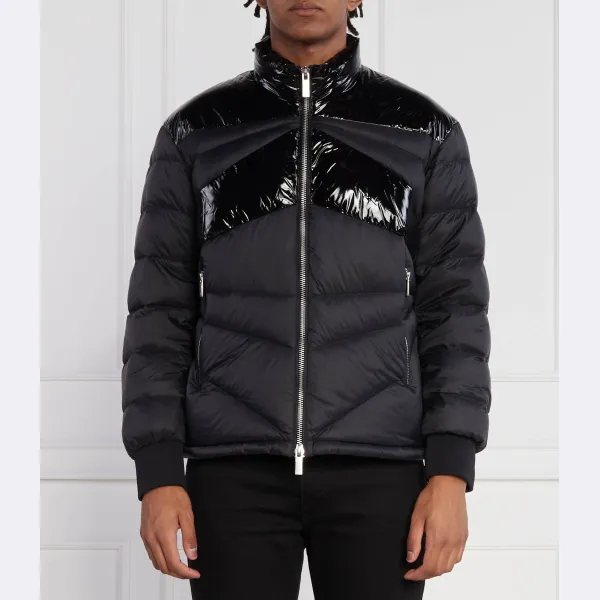 Куртка стандартного кроя Armani Exchange, черный
Куртка стандартного кроя Armani Exchange, черный