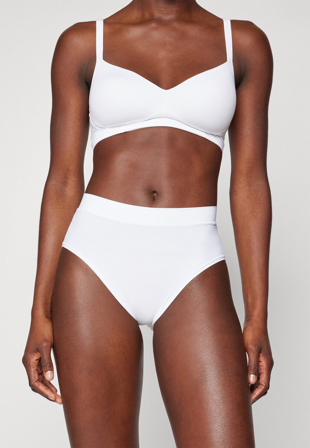 Шорты RETRO PANTS, UNIQUE MICRO Schiesser, белый
Шорты RETRO PANTS, UNIQUE MICRO Schiesser, белый