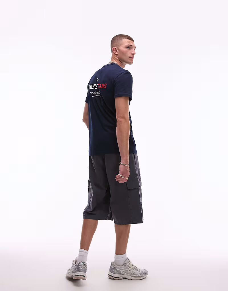 Футболка Tommy Jeans с графическим принтом на спине темно-синего цвета, Синий, Футболка Tommy Jeans с графическим принтом на спине темно-синего цвета
Футболка Tommy Jeans с графическим принтом на спине темно-синего цвета, Синий, Футболка Tommy Jeans с графическим принтом на спине темно-синего цвета