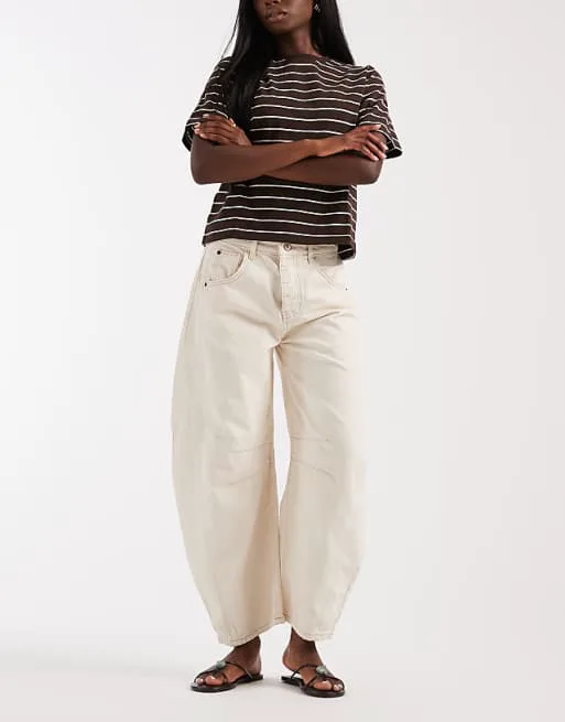 Джинсы бочонка со средней посадкой Free People God удачи цвета слоновой кости
Джинсы бочонка со средней посадкой Free People God удачи цвета слоновой кости