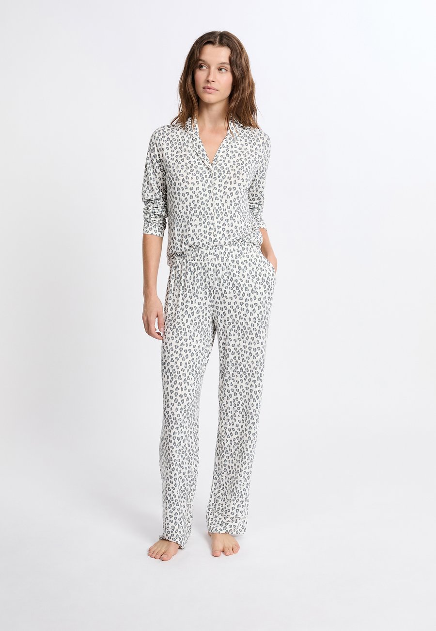 Пижамный комплект Etam SET, Light Blue
Пижамный комплект Etam SET, Light Blue