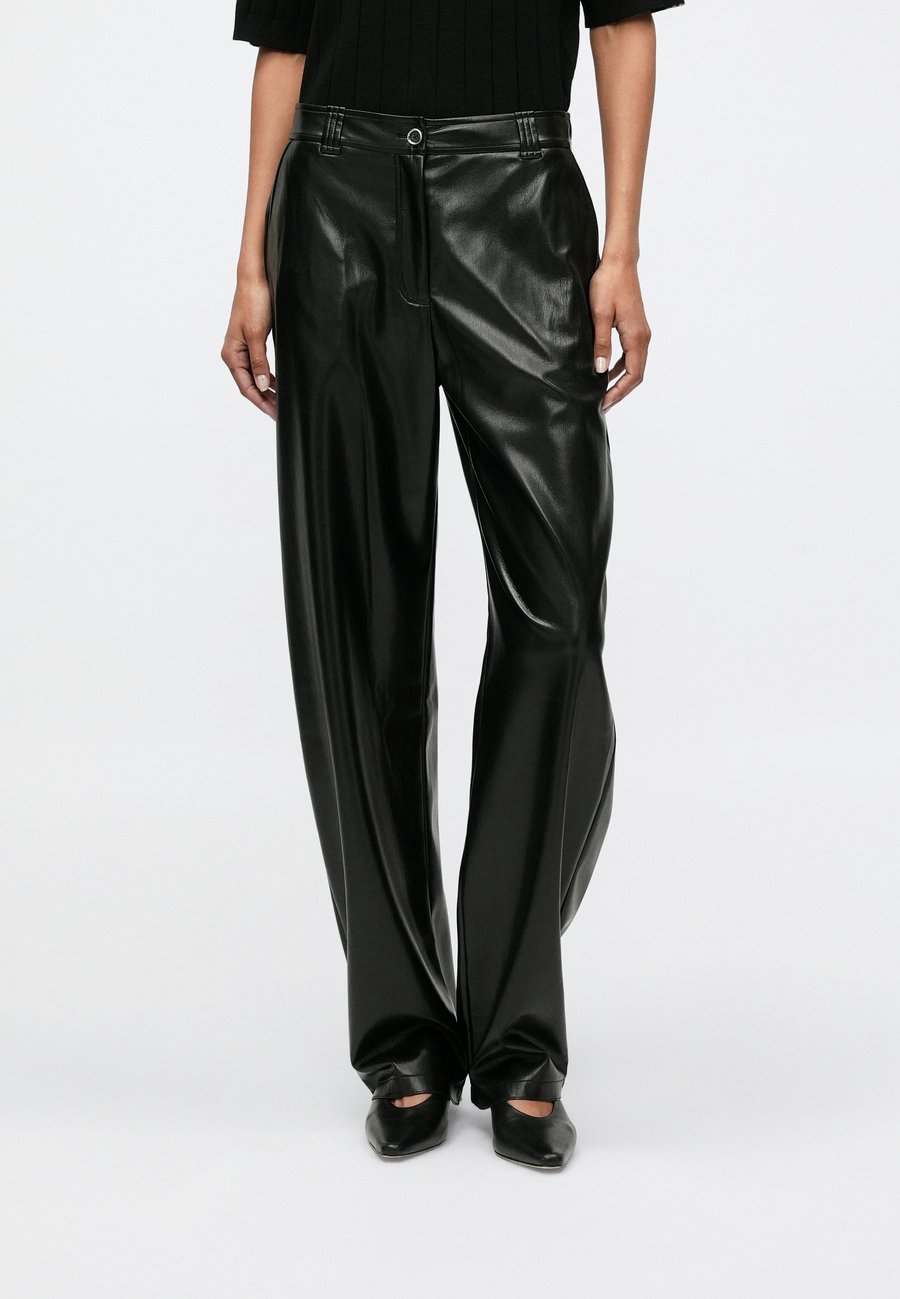 Брюки Pinko PANINO PANTALONE SOFT TOUCH, Nero Limousine/Black
Брюки Pinko PANINO PANTALONE SOFT TOUCH, Nero Limousine/Black