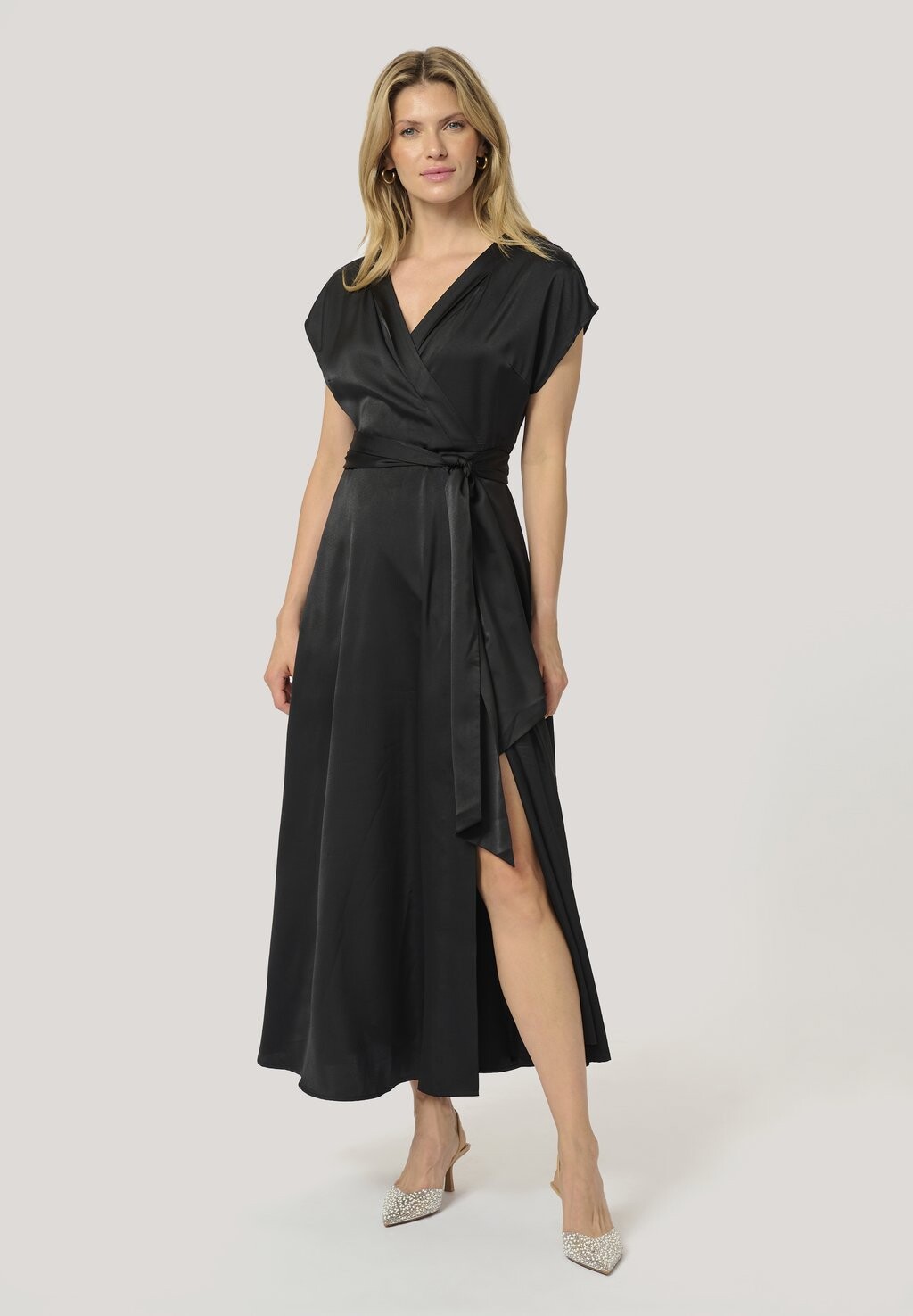 Платье макси NORETTA Cream, черный
Платье макси NORETTA Cream, черный