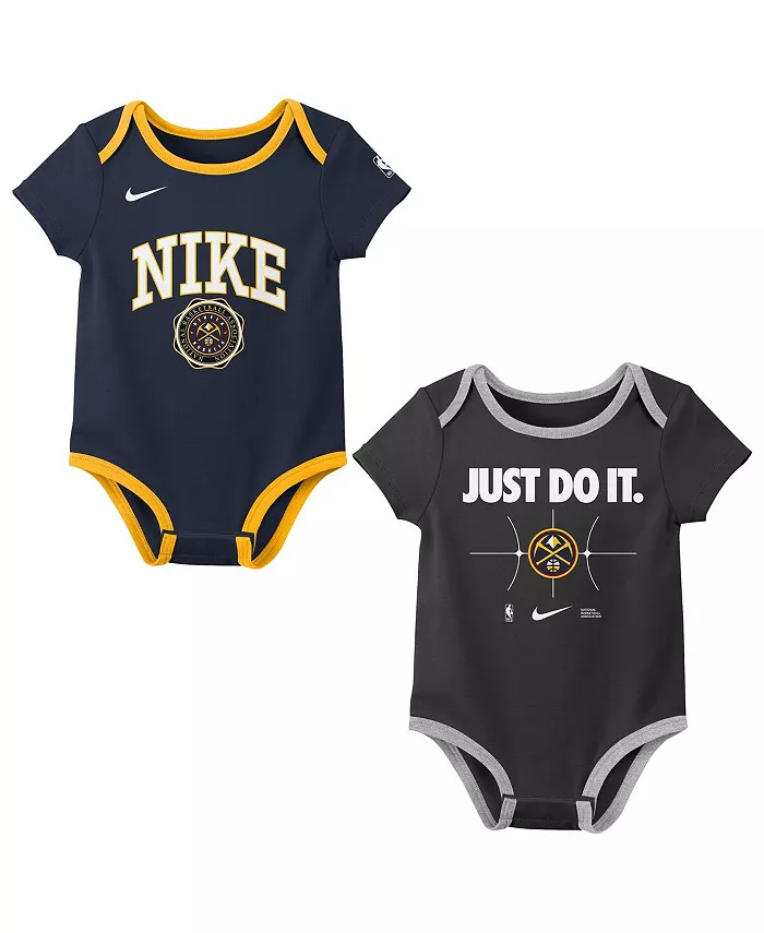 Новорожденный комплект из 2 боди Denver Nuggets Just Do It в цвете Navy/Black Nike
Новорожденный комплект из 2 боди Denver Nuggets Just Do It в цвете Navy/Black Nike