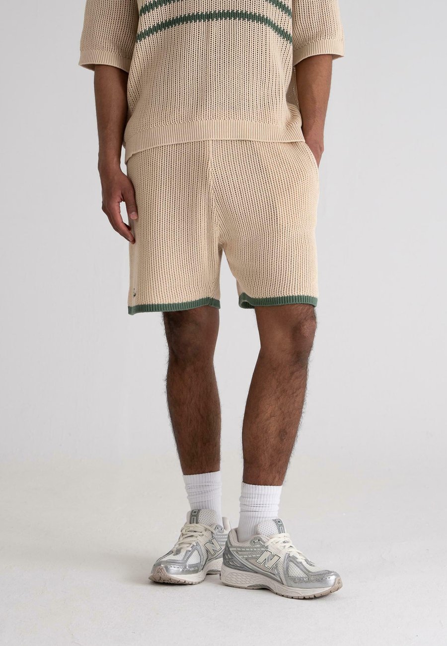 Шорты PROHIBITED RESORT KNITTED , Cream Green/Beige
Шорты PROHIBITED RESORT KNITTED , Cream Green/Beige
