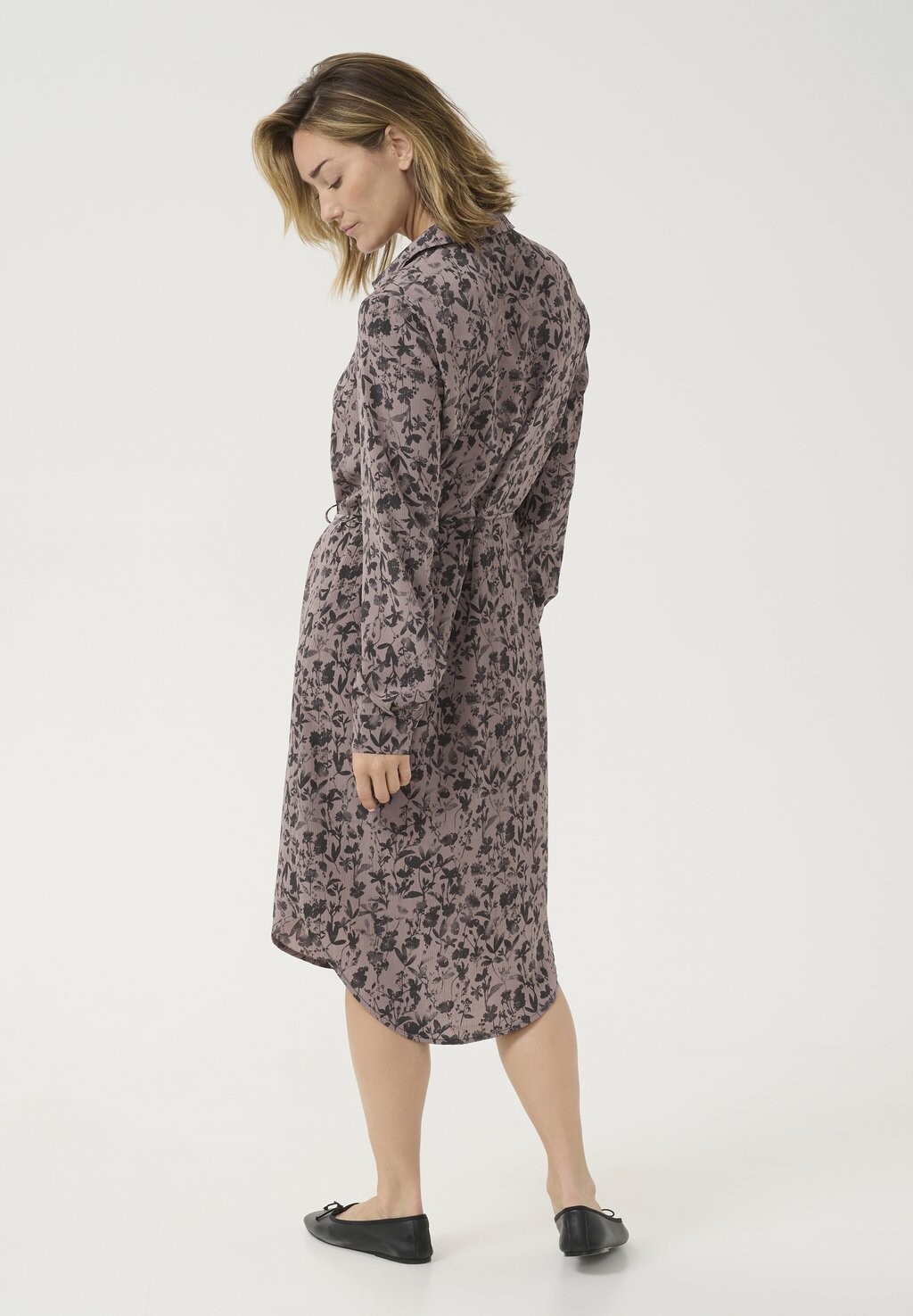 Платье-рубашка KAREBEKKA Kaffe, черный
Платье-рубашка KAREBEKKA Kaffe, черный