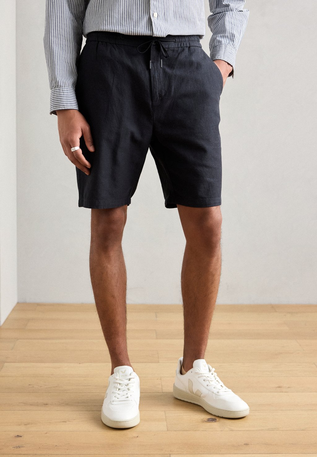 Шорты CORE FAVE BERMUDA Scotch & Soda, черный
Шорты CORE FAVE BERMUDA Scotch & Soda, черный