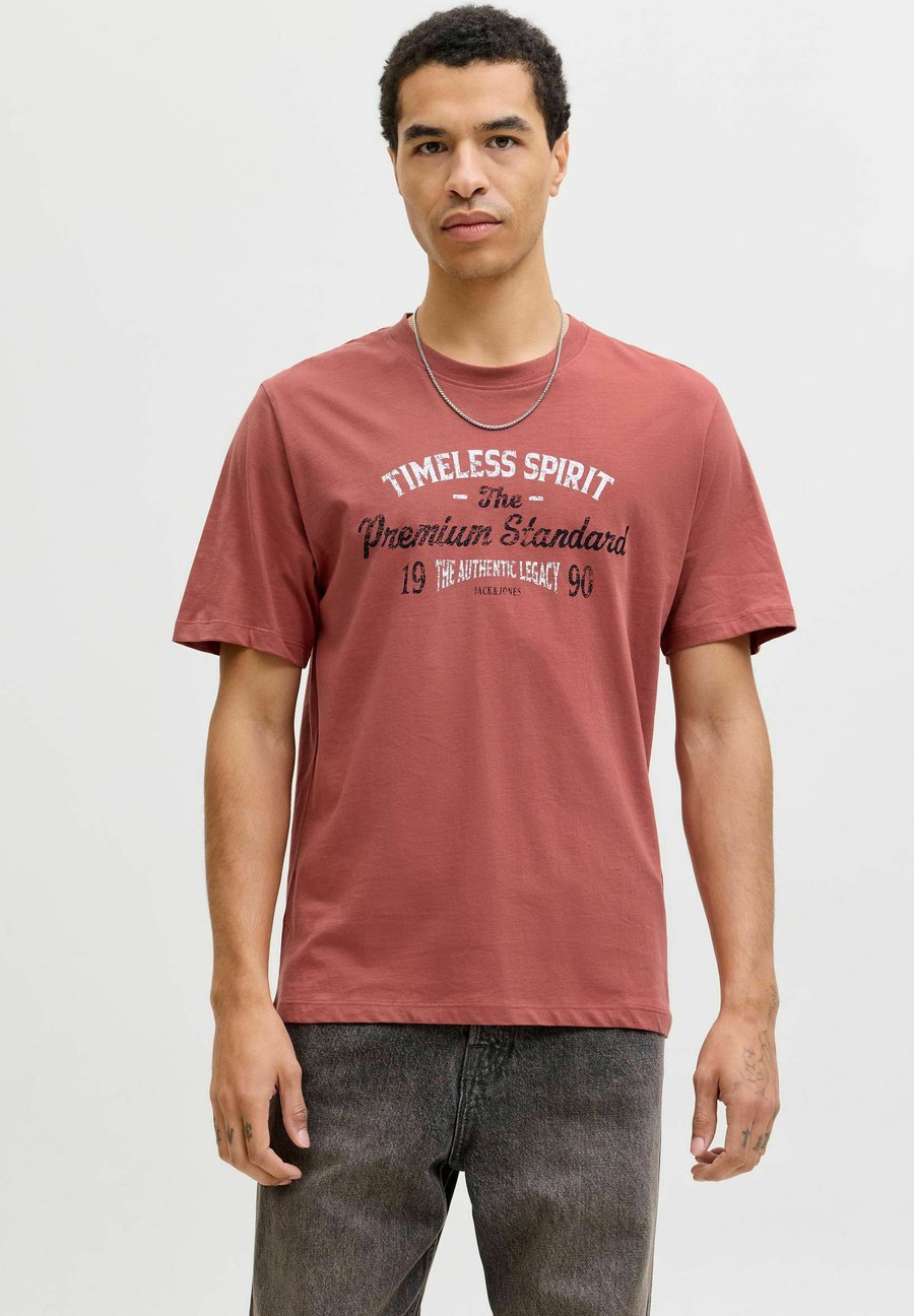 Футболка Jack & Jones PREMIUM Print T-shirt, Marsala/Cognac
Футболка Jack & Jones PREMIUM Print T-shirt, Marsala/Cognac