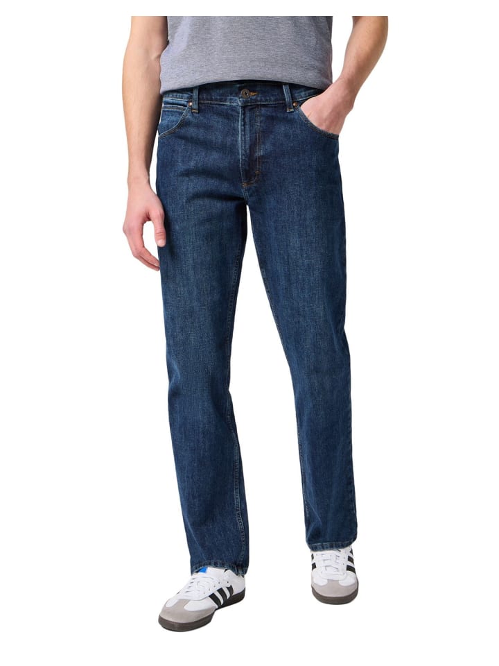 Джинсы STRAIGHT обычные/прямые синего цвета Wrangler
Джинсы STRAIGHT обычные/прямые синего цвета Wrangler